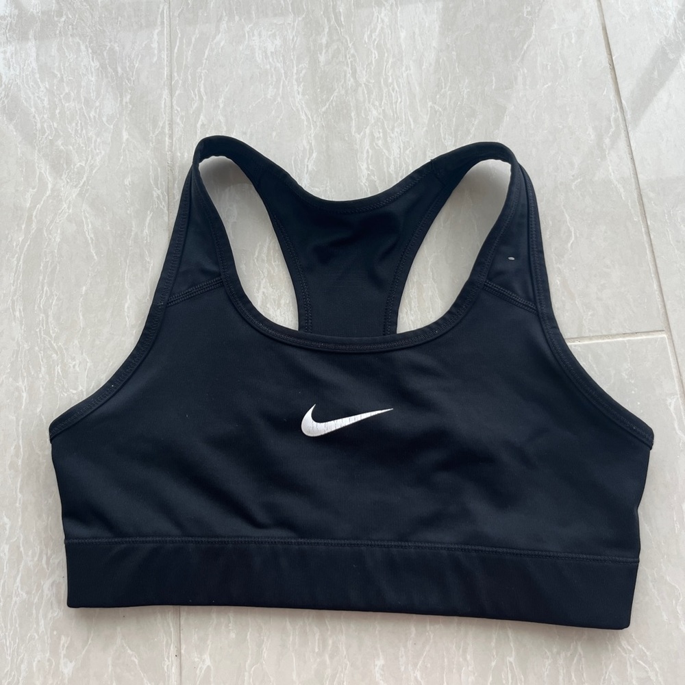 small nike sports bra